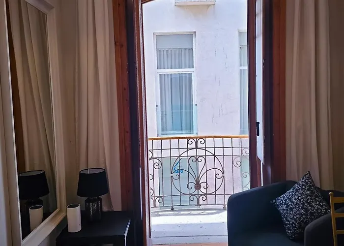 The * District de Faro